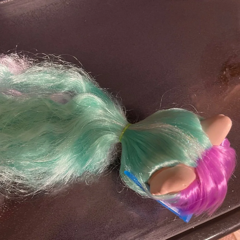 VIP Pets Surprise Hair Reveal Doll